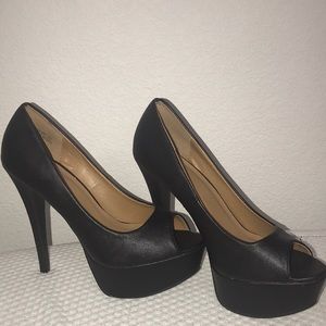 Black “Dollhouse” Brand Stiletto Platform size 8.5